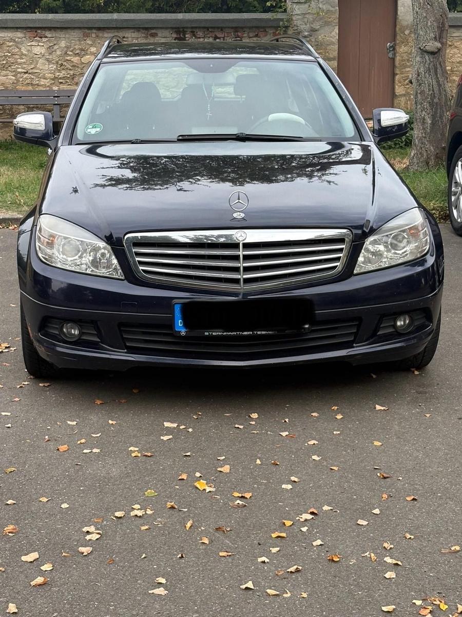 Mercedes-Benz C220 2008 — rear view
