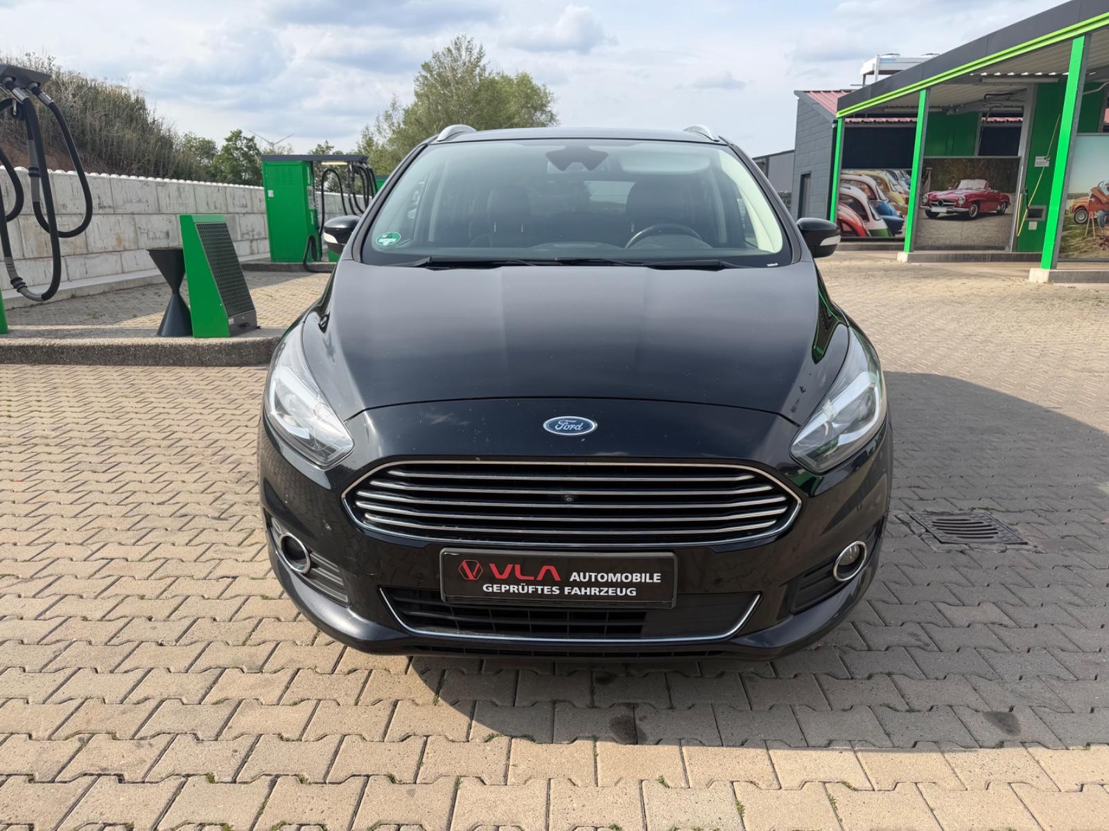 Ford S-Max S-MAX Titanium Navi LED SpurAsisten voll