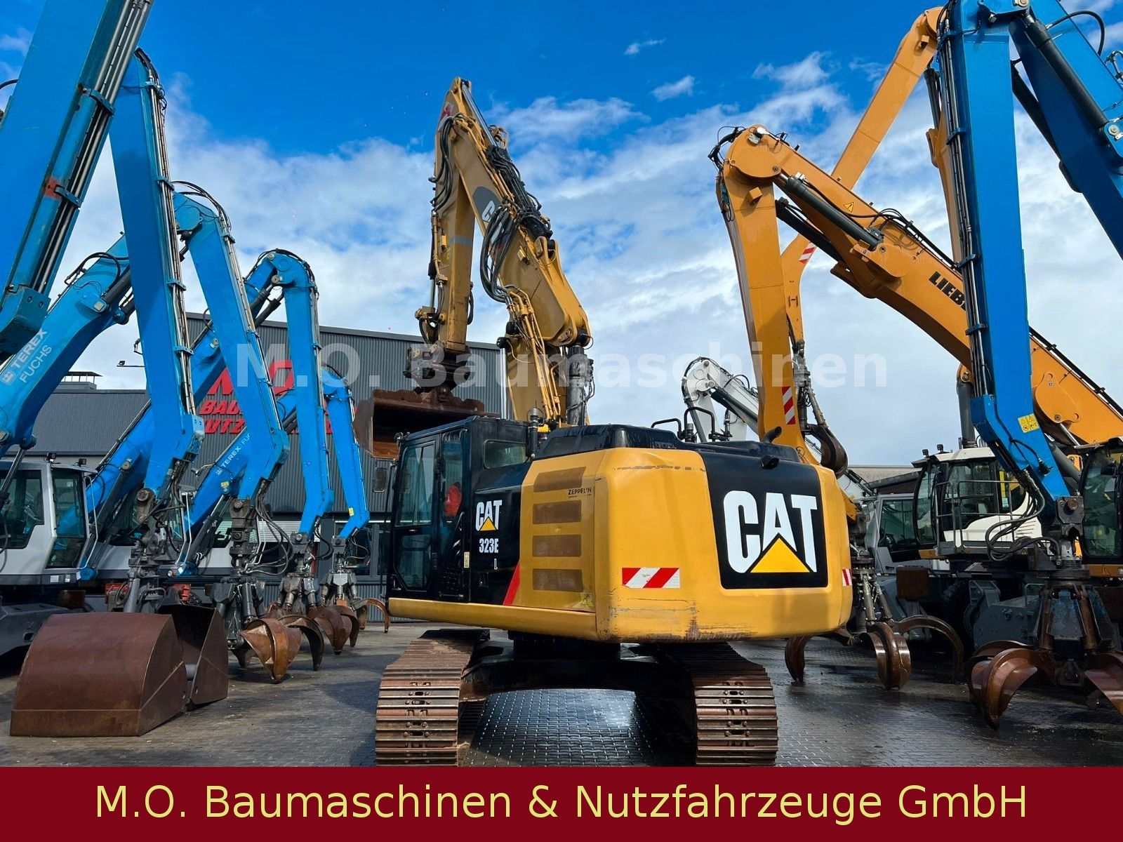 Fahrzeugabbildung CAT 323 EL /Trimble 3 D  VSA / Oilquick OQ 70/55