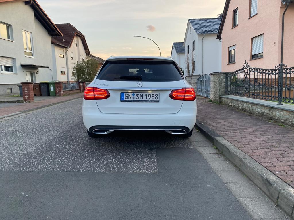 Mercedes-Benz C 220