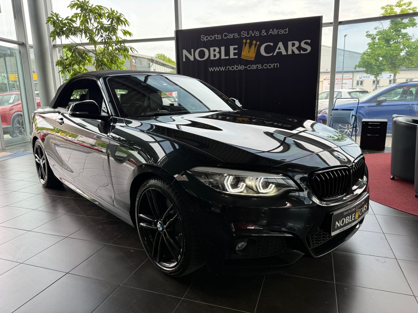 Fahrzeugabbildung BMW 220i Cabrio M Sport H/K LED NAV PDC SHZ 18"