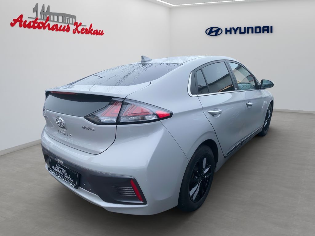 Fahrzeugabbildung Hyundai IONIQ Elektro Prime+Schiebedach