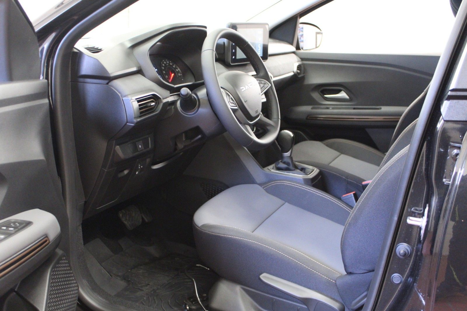Fahrzeugabbildung Dacia Sandero Stepway TCe 90 auto Extreme*City-Paket*