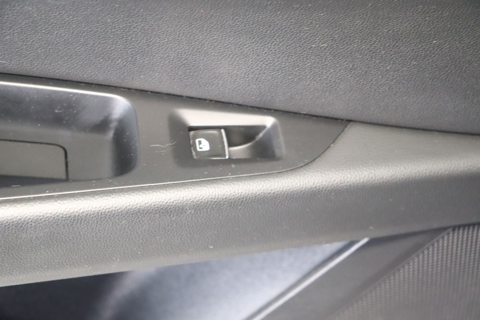 Fahrzeugabbildung SEAT Leon ST 1.4 FR * Navi * LED * HU/AU neu