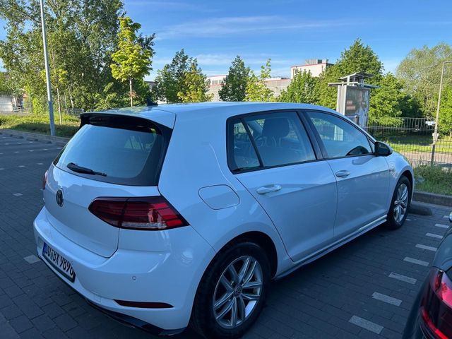VW Golf