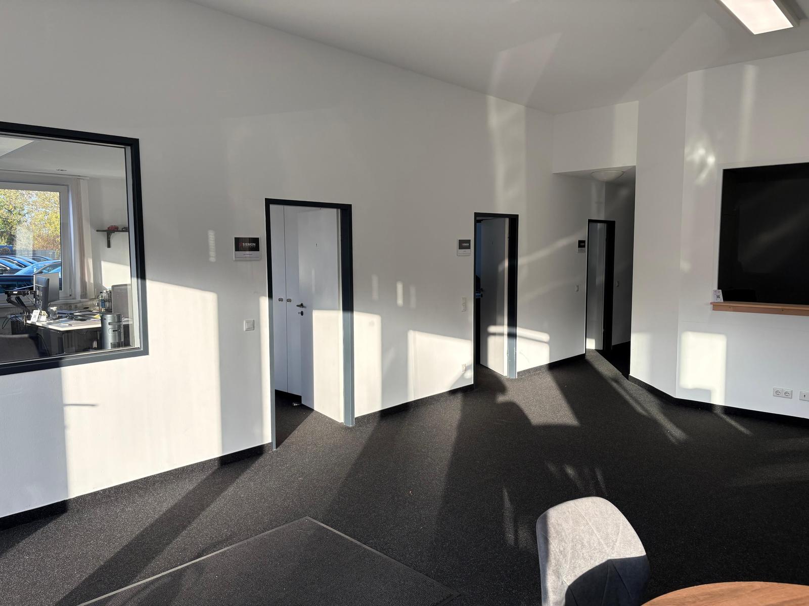 showroom-image-bottom