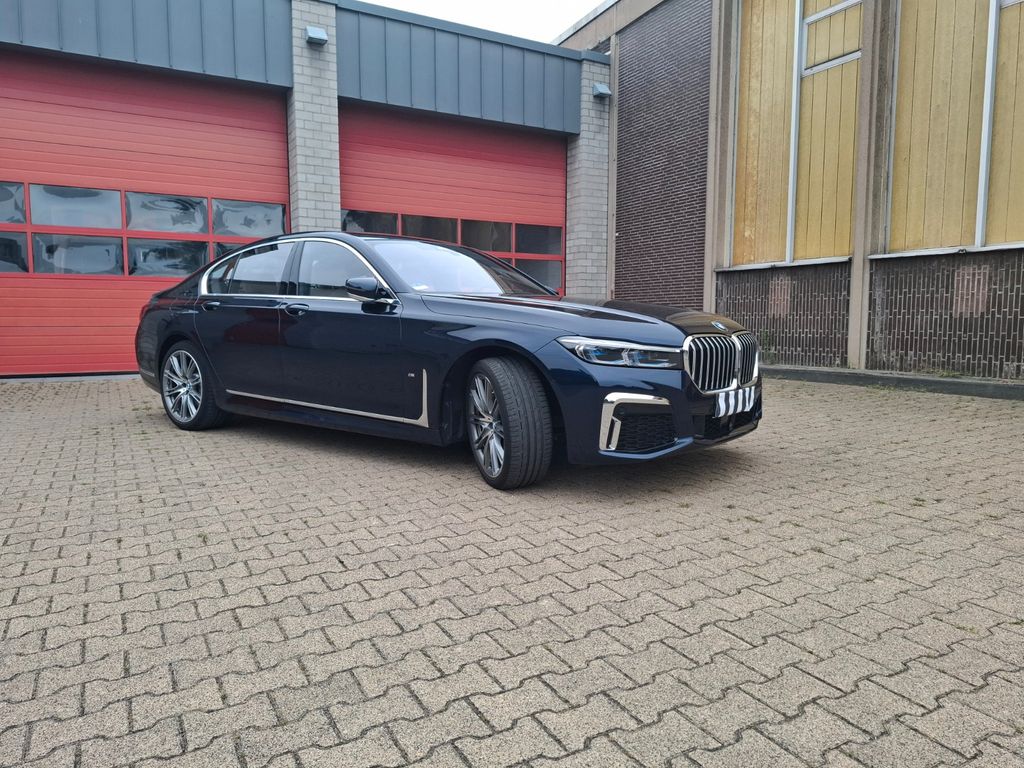Image of BMW 730