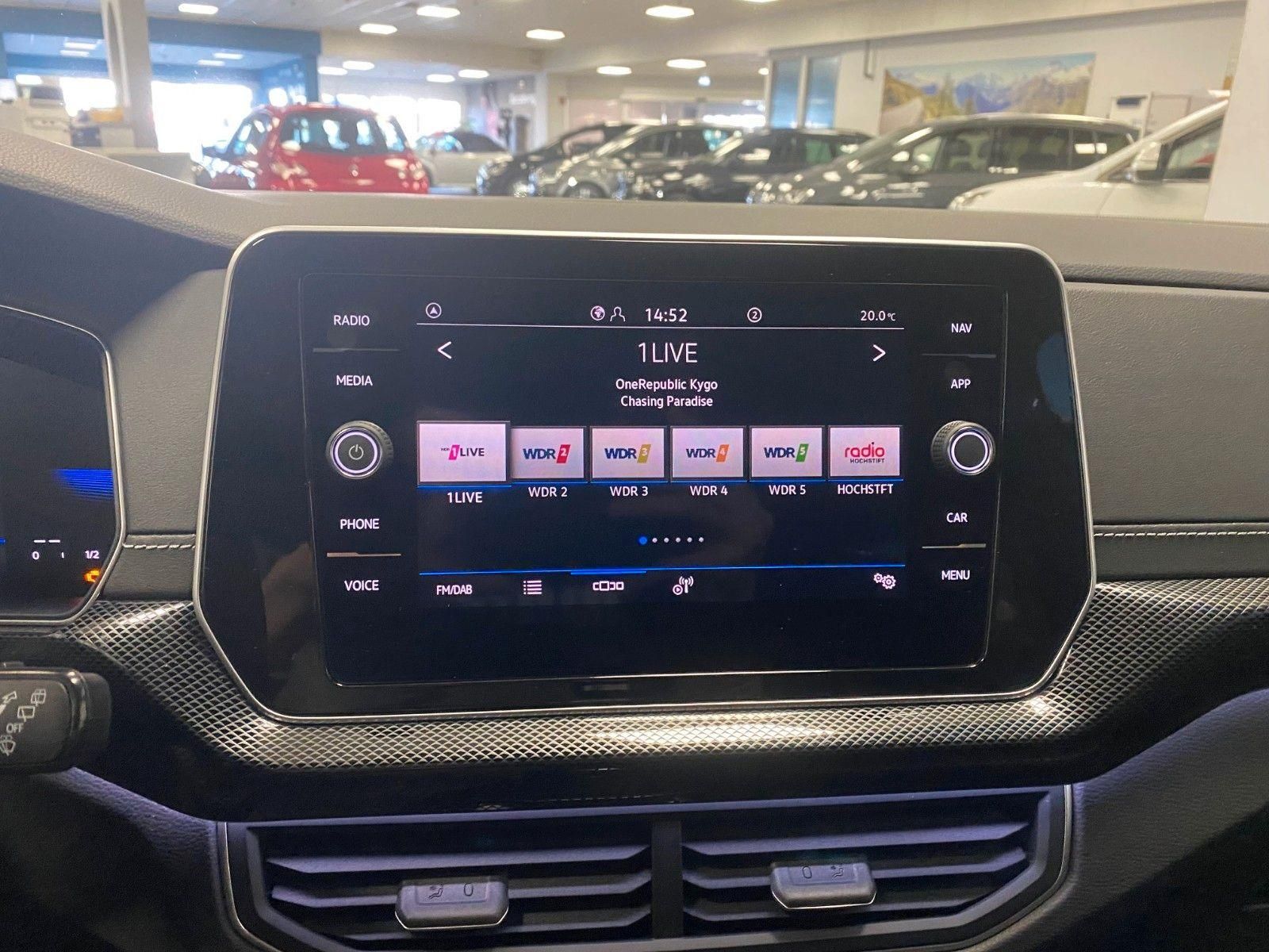 Fahrzeugabbildung Volkswagen T-Cross 1.0 TSI DSG ACC+AHK+SHZ+MATRIX LED+