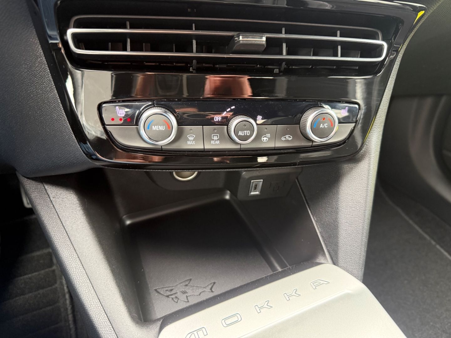 Fahrzeugabbildung Opel Mokka 1.2 GS mit SHZ+LHZ+Kamera+Allwetter
