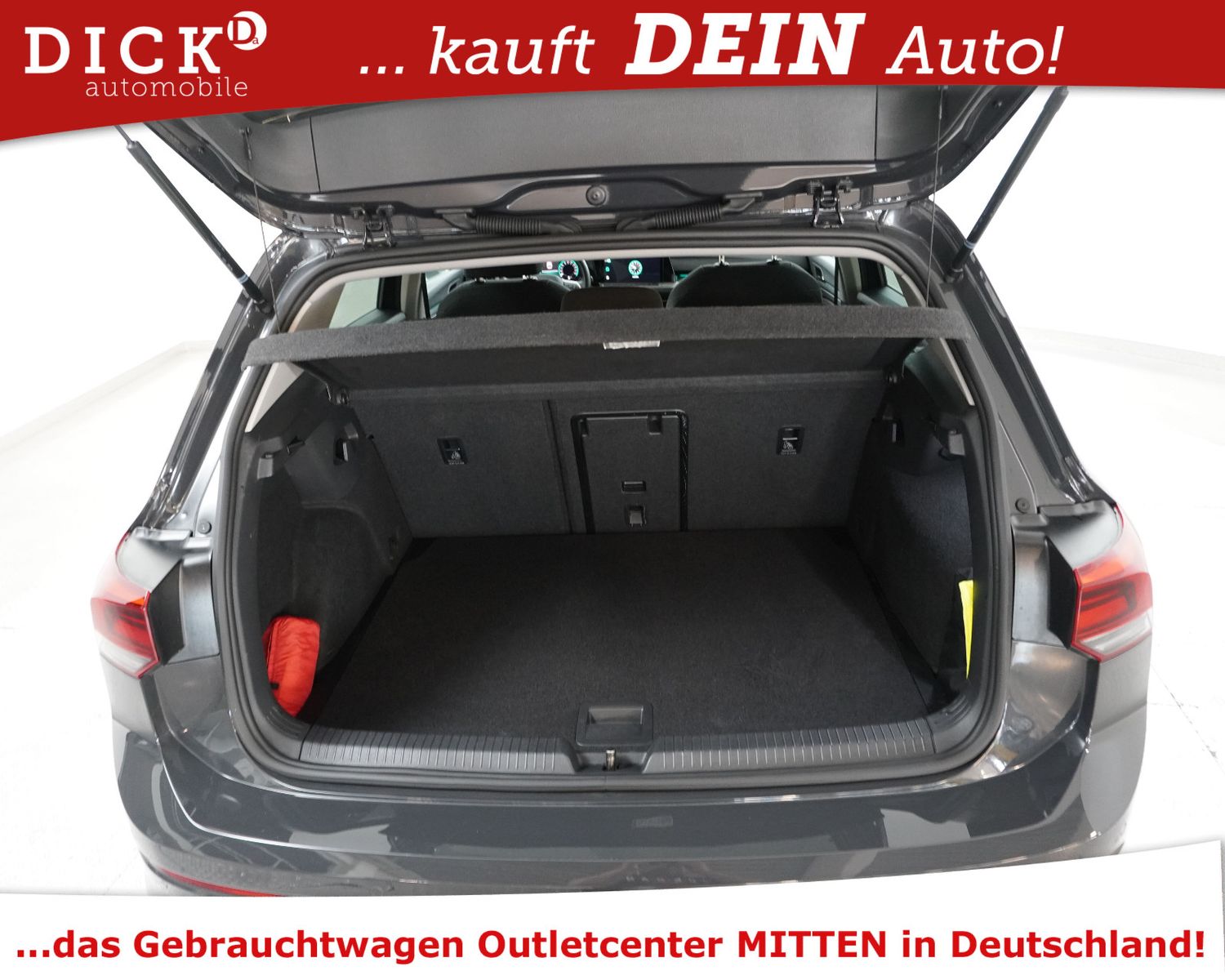 Fahrzeugabbildung Volkswagen Golf VIII 1.5 eTSI DSG Style MEMO+MASS+VIRTU+ACC