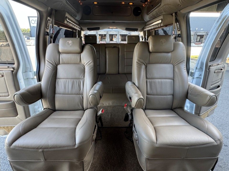 Fahrzeugabbildung Chevrolet Express Chevy Van Explorer Ltd. SE