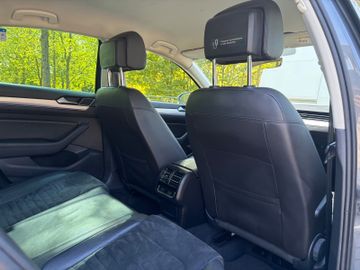 Volkswagen Passat - 10