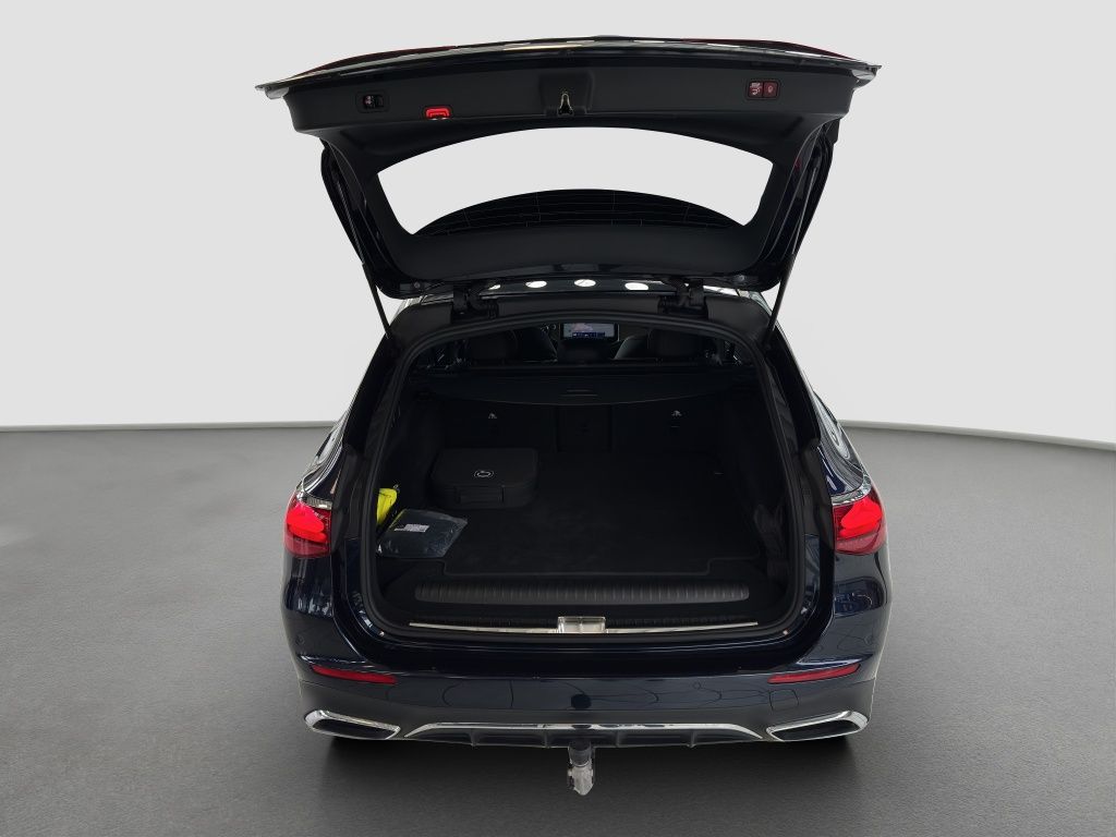 Fahrzeugabbildung Mercedes-Benz E 300 de T-Modell mit EQ Hybrid Technologie AHK