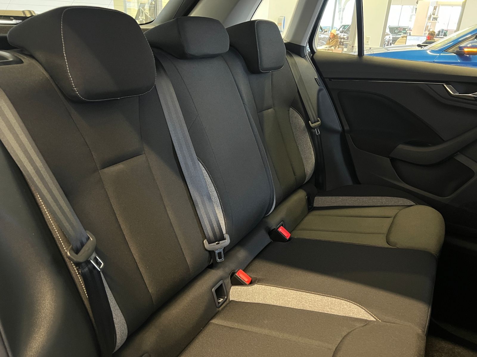 Fahrzeugabbildung SKODA Kamiq Selection 1.0 TSI DSG *AHK, LED, Komfortpa