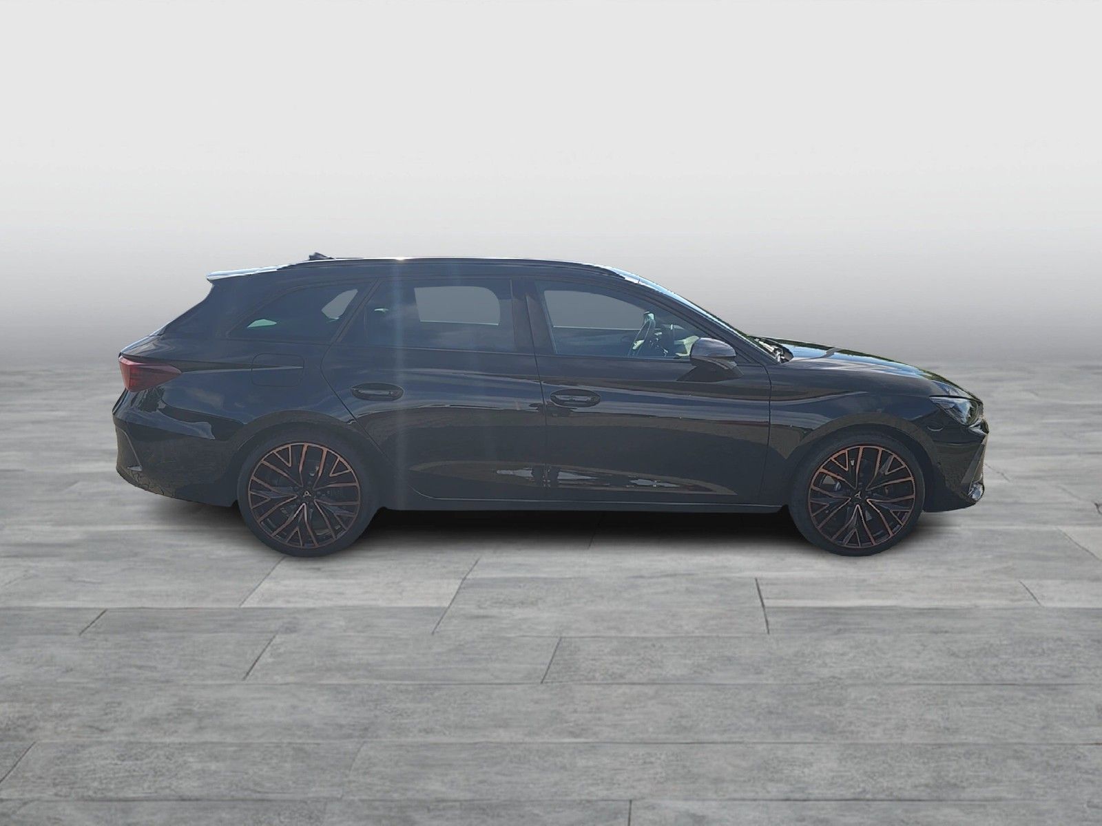 Fahrzeugabbildung CUPRA Leon Sportstourer 1.5 e-Hybrid 200 kW VZ AHZ MAT