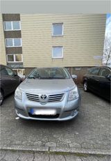 Toyota Avensis - Toyota Avensis aus 2011