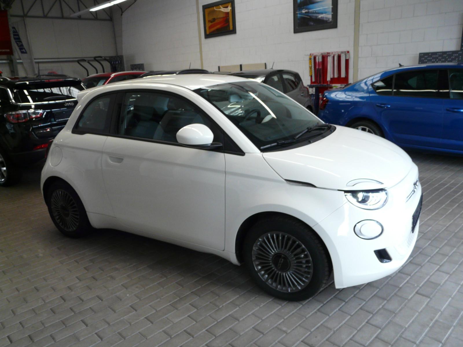 Fiat 500E Icon Navi SHZ Magic Eye Batterie Zertifikat