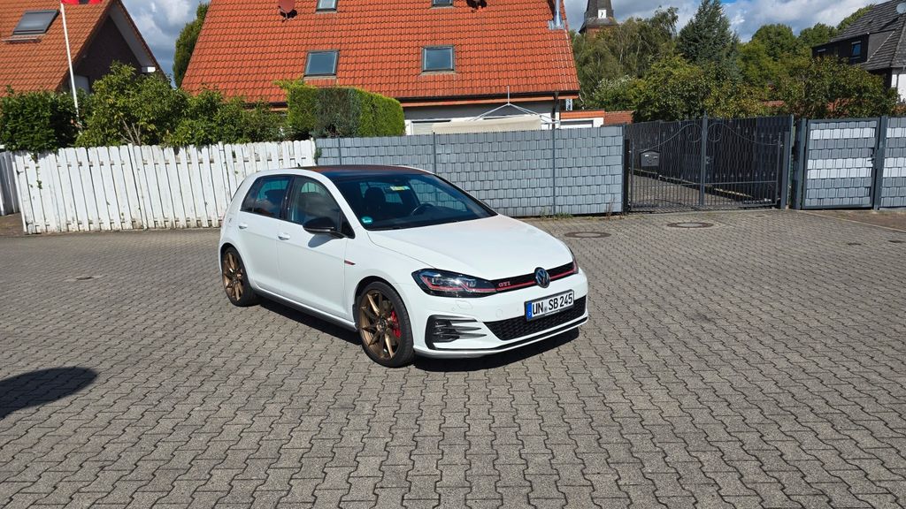 Image of Volkswagen Golf