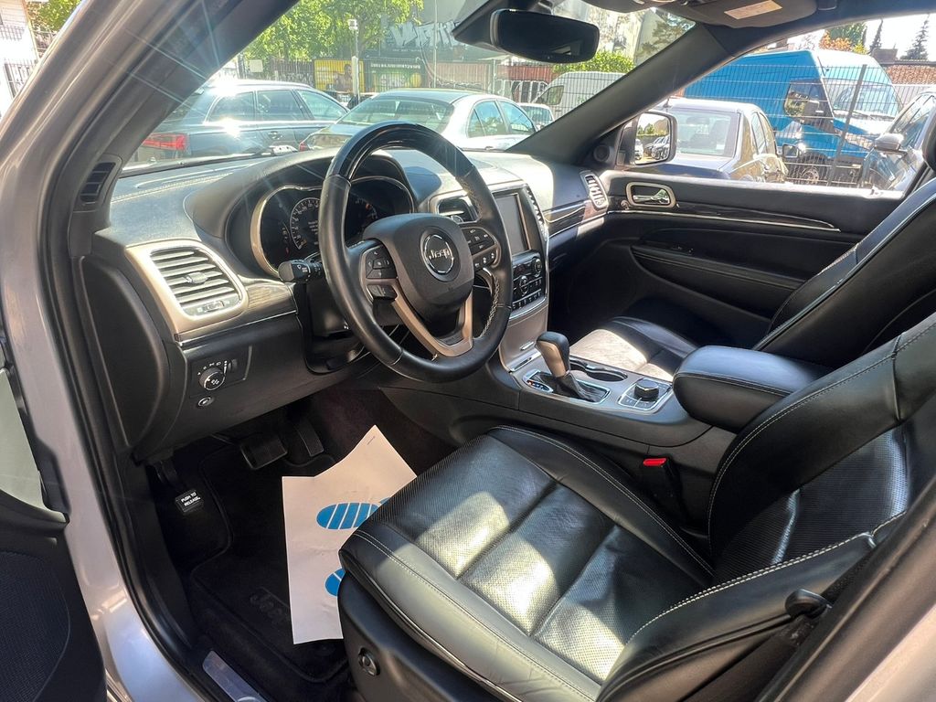 Jeep Grand Cherokee 3.0l V6  Overland Autom.*Panorama