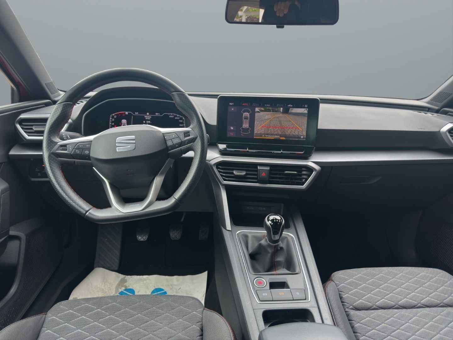 Fahrzeugabbildung SEAT Leon FR 1.5 TSI Navi  LED  Apple CarPlay Android