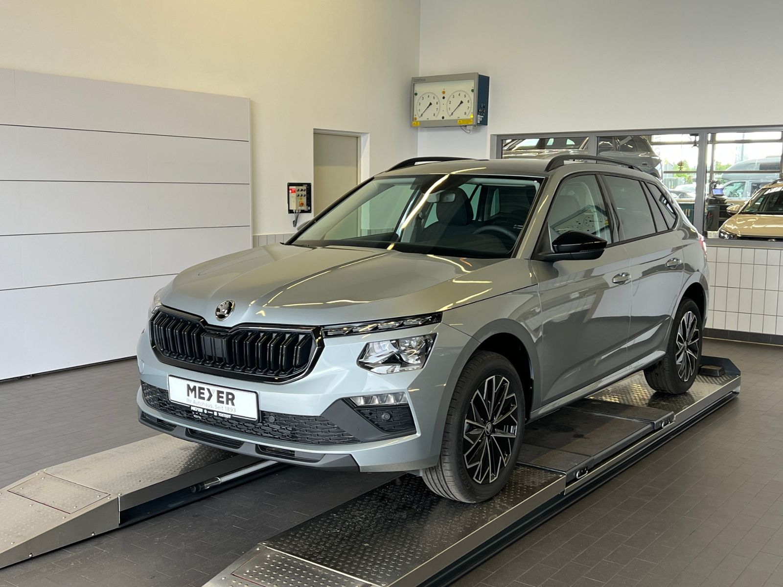 Fahrzeugabbildung SKODA Kamiq Balance 1.0 TSI DSG *Black Style,AHK,Matri