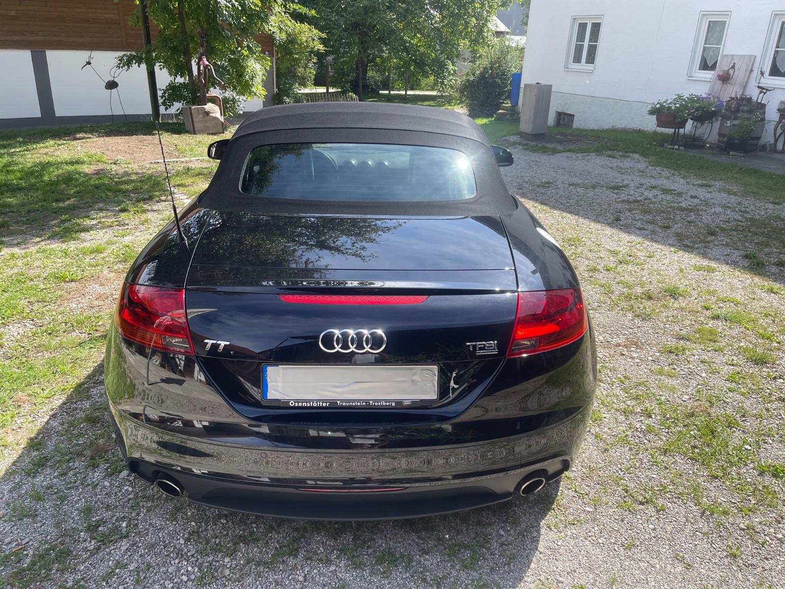 Audi TT Roadster 2.0 TFSI S tronic quattro -