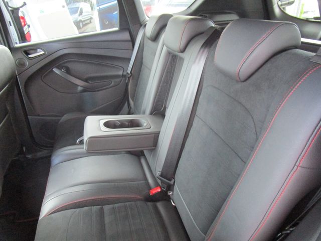 Kuga ST-Line/AHK/Xenon/Navi/Heckklappe elektr.