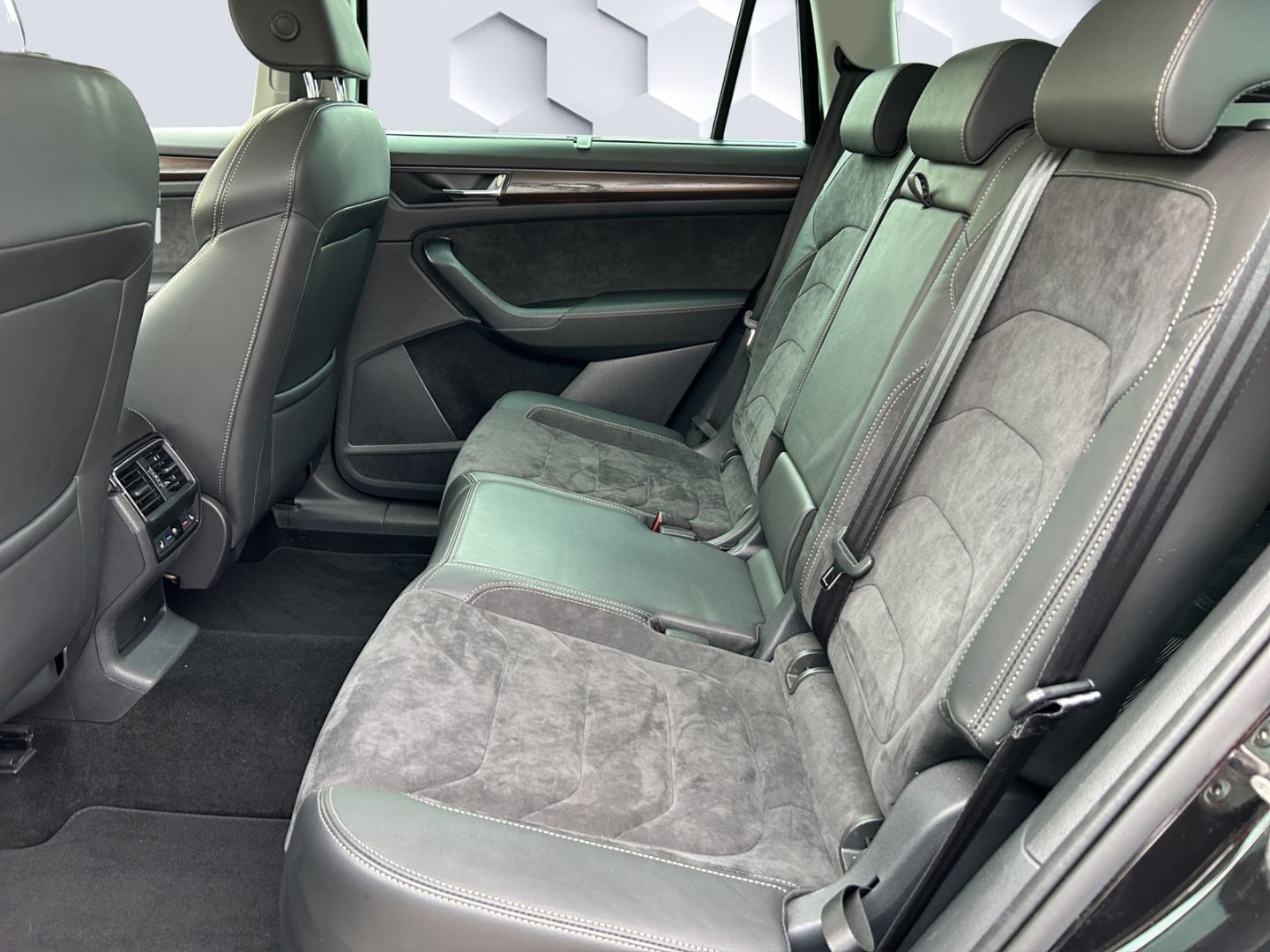 Kodiaq Scout 4x4 2.0TDI AHZV PanoDach ACC 360°Ka