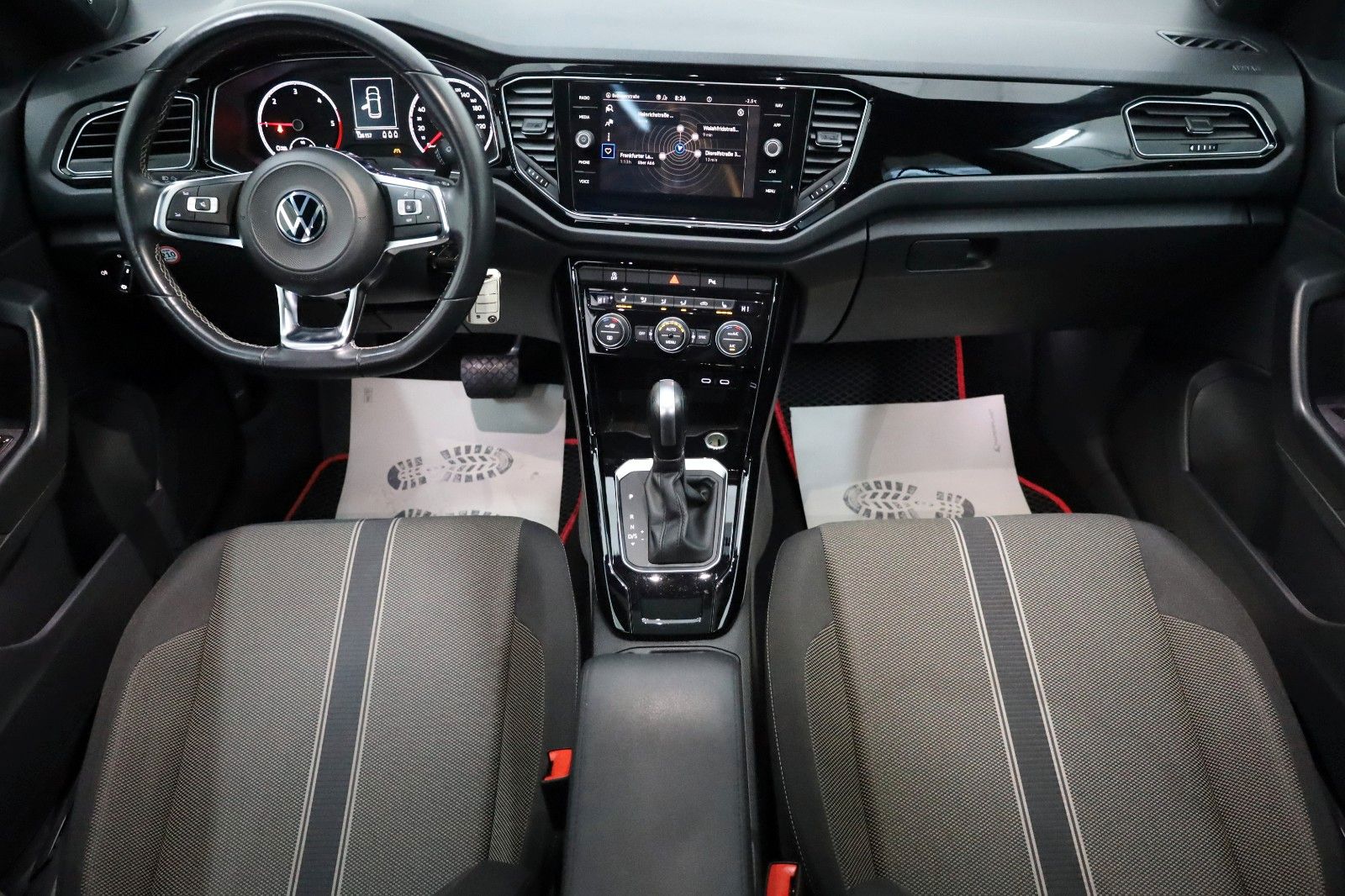 Fahrzeugabbildung Volkswagen T-Roc Style Navi,LED,SH,PDC,Panorama,Kamera