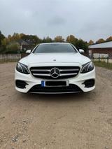 Mercedes-Benz E 300 AMG Line Autom. AMG Line - Mercedes-Benz E 300: AMG