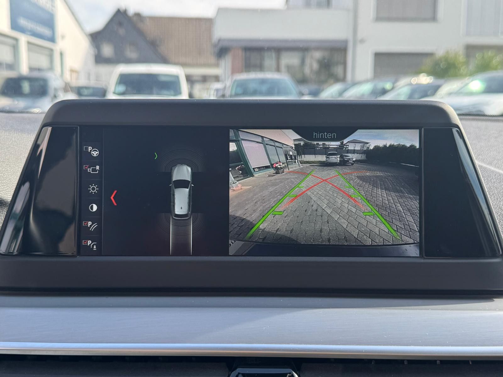 Fahrzeugabbildung BMW 520 d Business-Paket Auto.LED+NAVI+PANO+KAM+PDC+