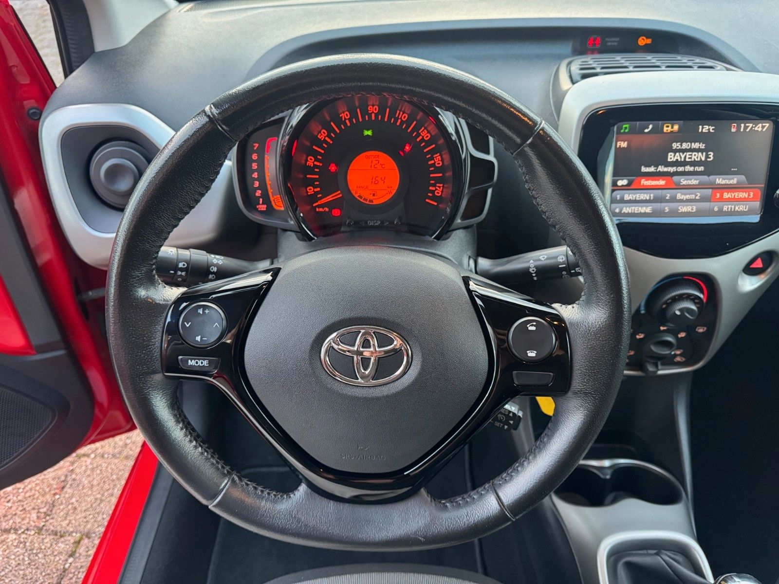 Fahrzeugabbildung Toyota Aygo x-play touch | Kamera | Radio | USB