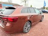 Toyota Avensis Touring Sports Edition-S 2.0 D-4D - Toyota Avensis: D4d