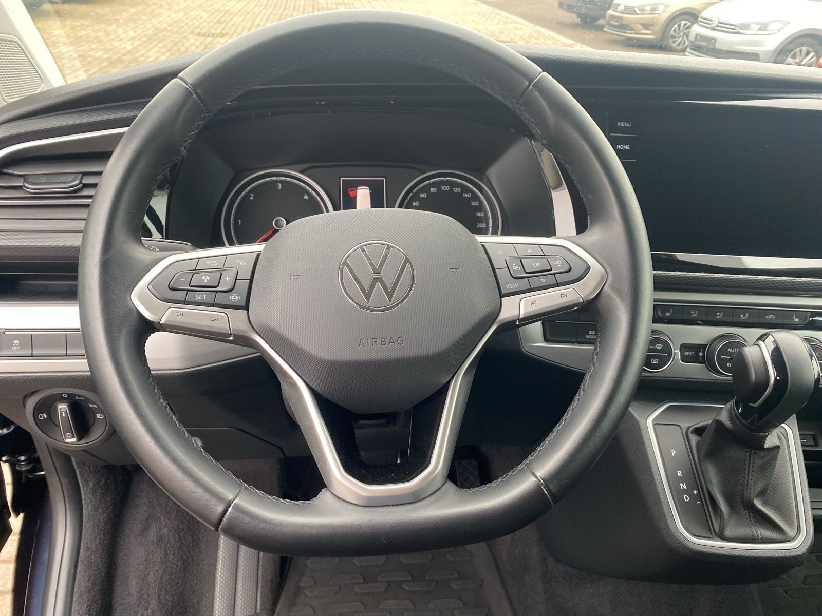 Fahrzeugabbildung Volkswagen T6 Multivan 2.0 TDI DSG 4M STANDHZG KAMERA DCC A