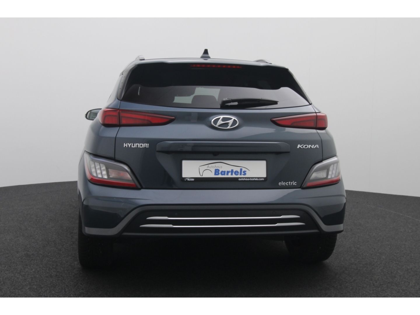 Fahrzeugabbildung Hyundai KONA Elektro Trend 2WD Totwinkelass ACC
