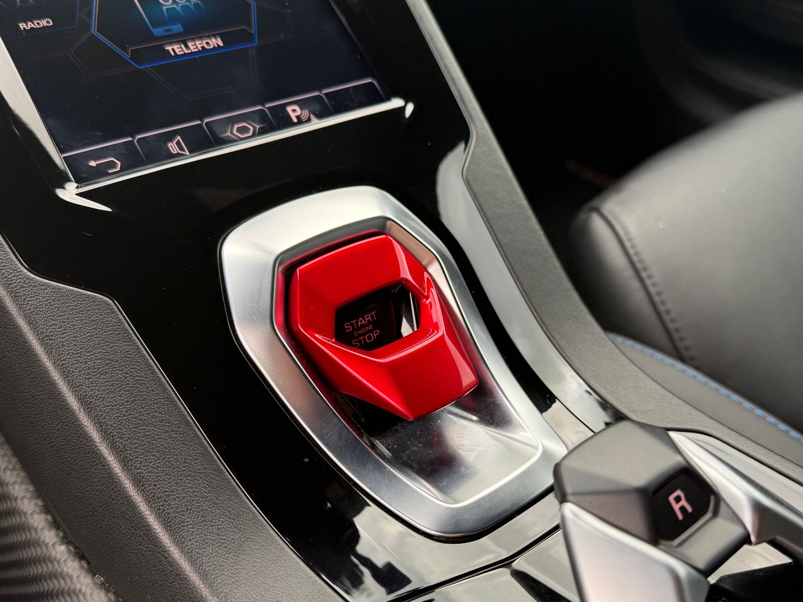 Fahrzeugabbildung Lamborghini Huracán EVO V10 /LIFT/SENSONUM/KAMERA/ACC