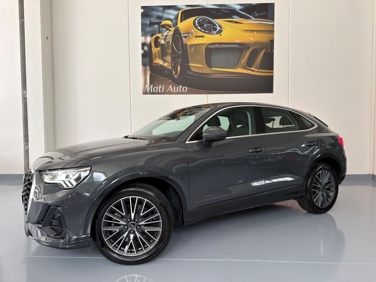 Audi Q3 SPB 40 TFSI quattro S tronic Business Pl imagem 2