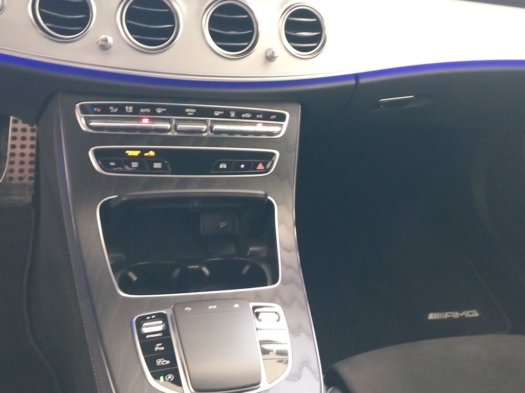 Fahrzeugabbildung Mercedes-Benz E 400 d 4MATIC T-Modell AMG Line*Night Paket*360