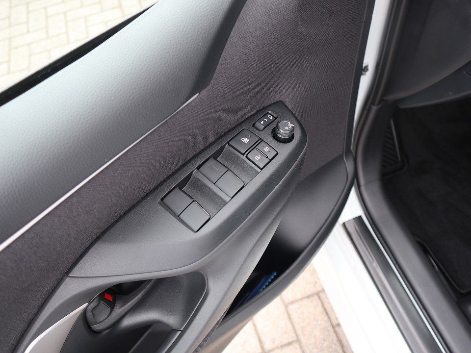 Fahrzeugabbildung Mazda 2 Hybrid Homura 1.5L VVT-i 116 PS CVT ACAA RFK E