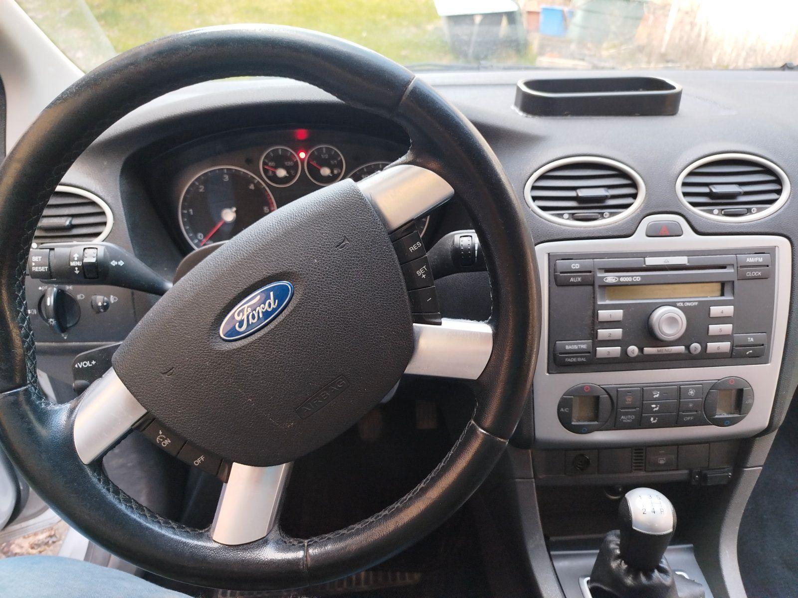 Ford Focus 2005 — photo 9