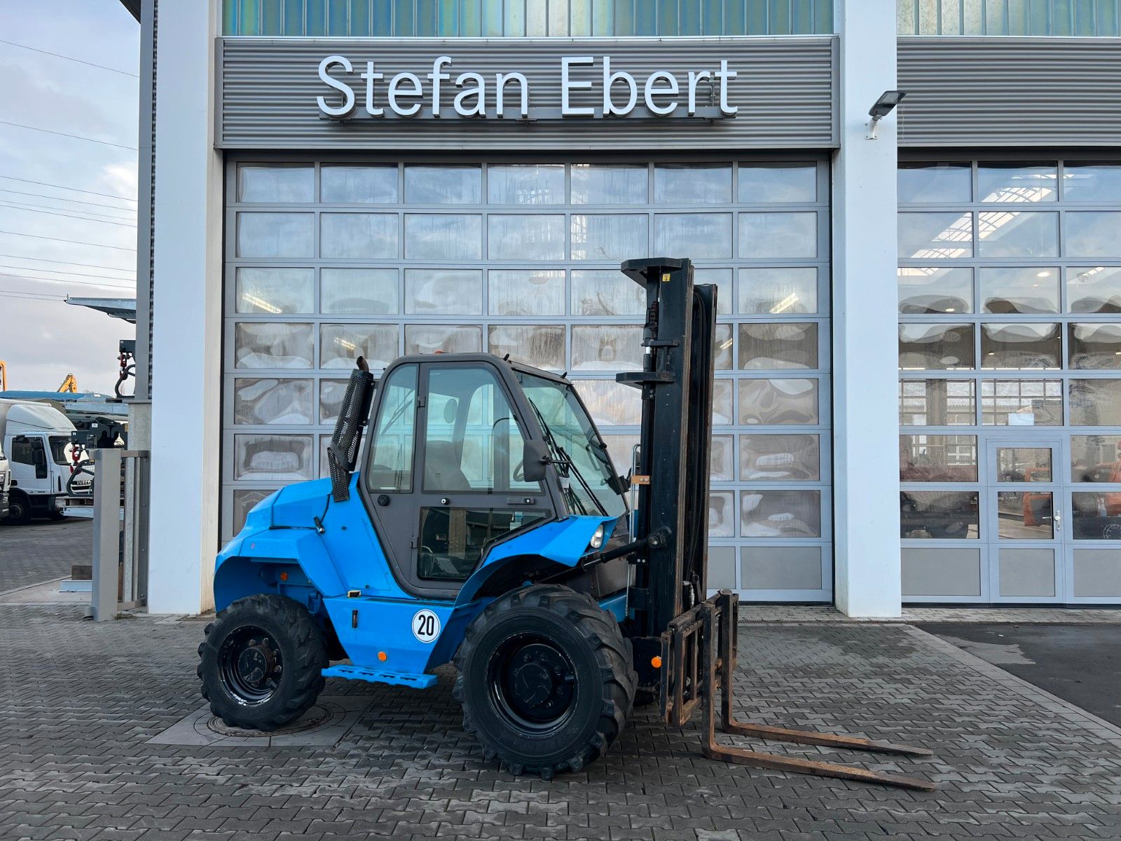 Fahrzeugabbildung Manitou M30-4 / nur: 2.931h / SS / Allrad / 5,3m Hubhöhe