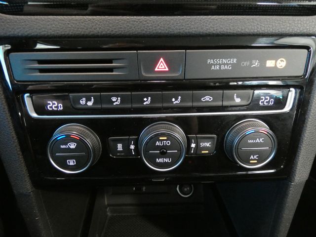 Golf Sportsvan 1.5 TSI Highline DSG AHK LED STHZ