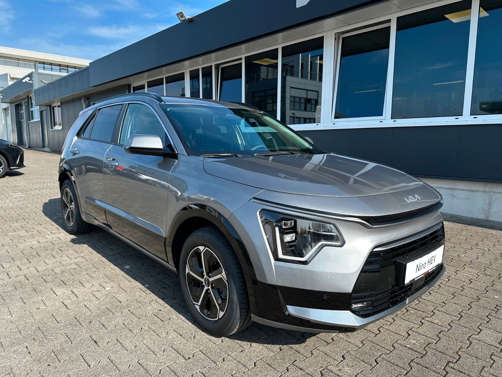 Fahrzeugabbildung Kia Niro 1.6 GDI Hybrid Vision Komfort Style