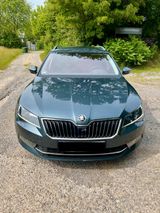Skoda Superb 1.8 TSI DSG Style Combi Style - Skoda Superb in Stuttgart