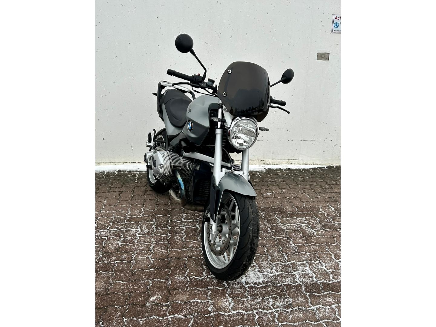 BMW R 1200 R Granitgrau-Metallic, Sportwindschild, R
