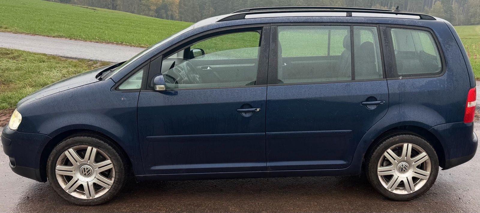 Volkswagen Touran 2006 — interior