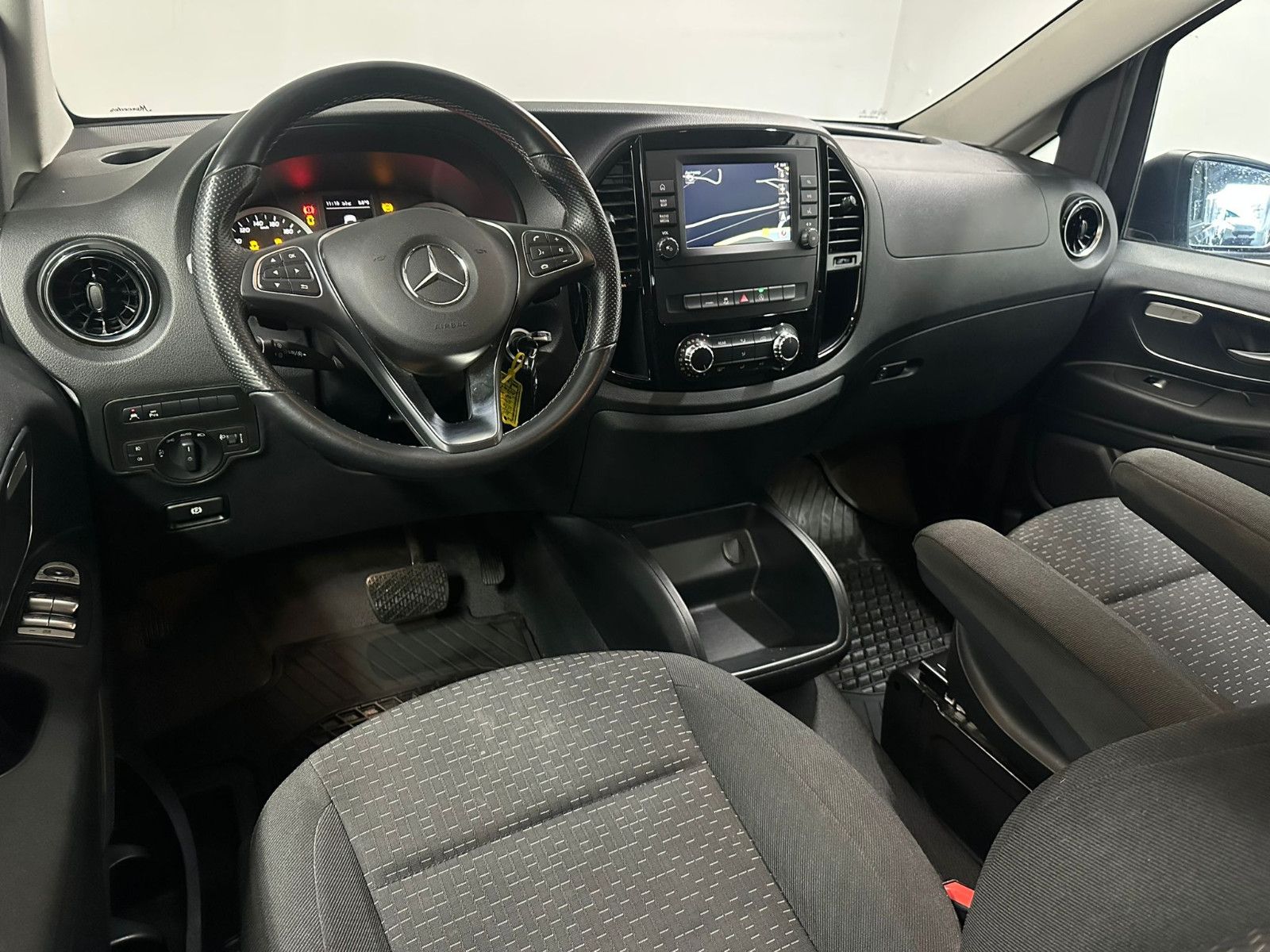 Fahrzeugabbildung Mercedes-Benz Vito  114 4MATIC Tourer Pro Lang*EDITION*AHK*
