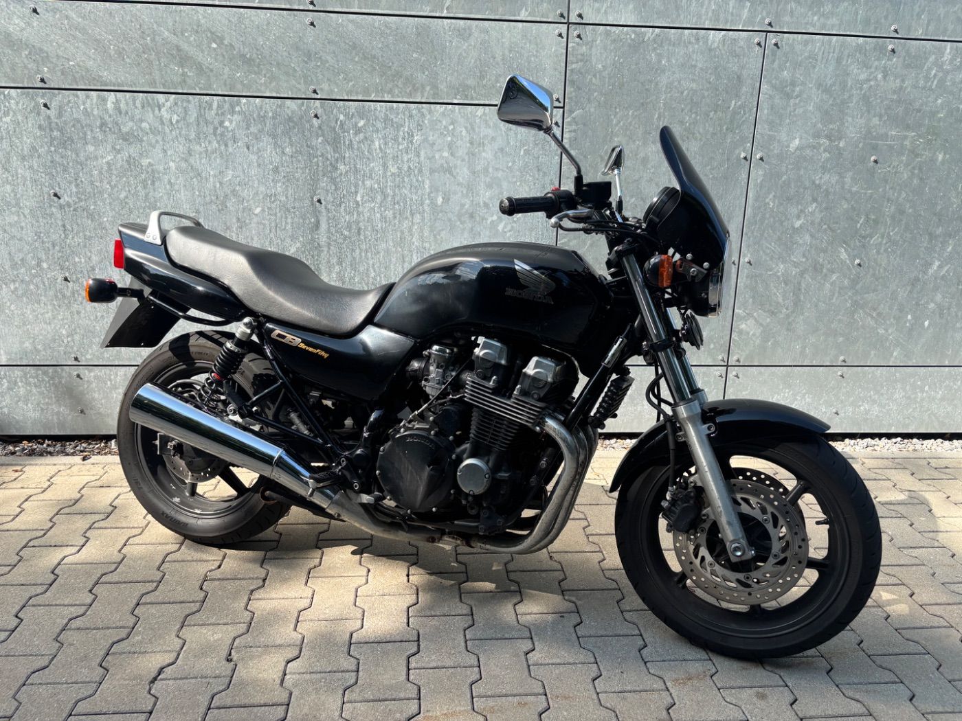 Fahrzeugabbildung Honda CB 750 Seven Fifty aus 1. Hand