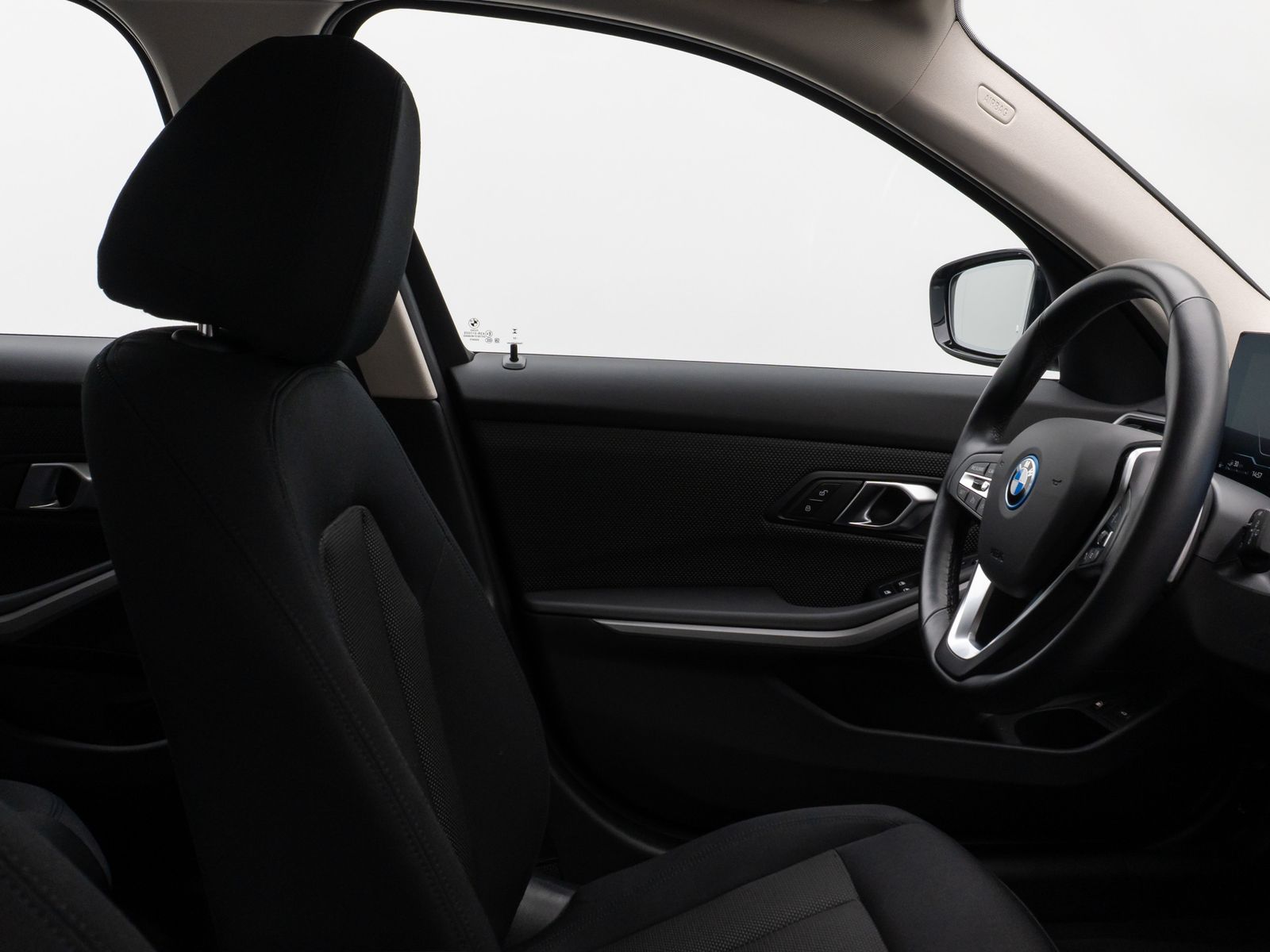 Fahrzeugabbildung BMW 330e DAB CockPit+ PDC LED Geschwindigkeitsreg