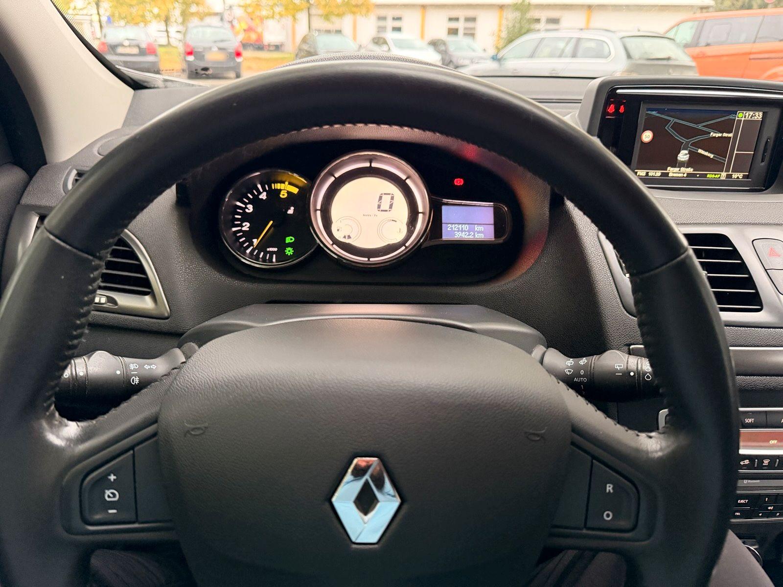 Renault Megane 2014 — photo 12